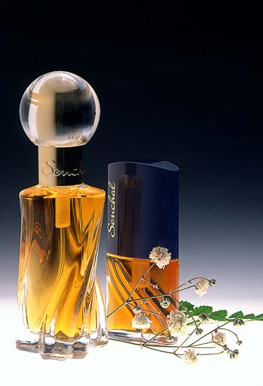 product photography of perfume